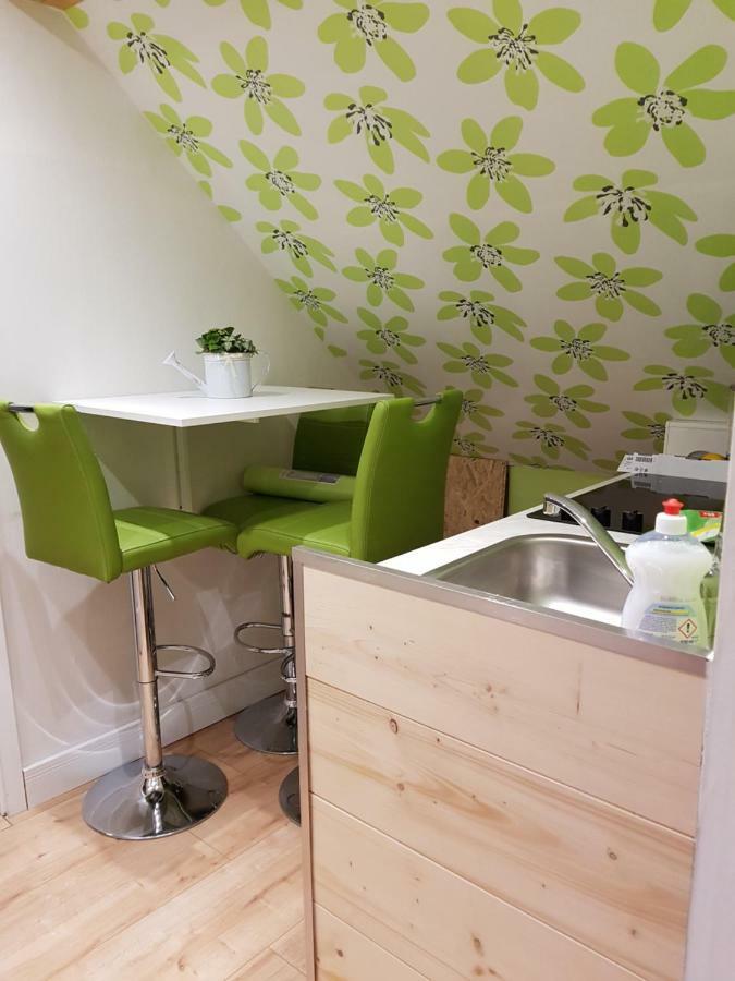 Zucht- Und Ausbildungsstall Rubly Kleinbundenbach Buitenkant foto