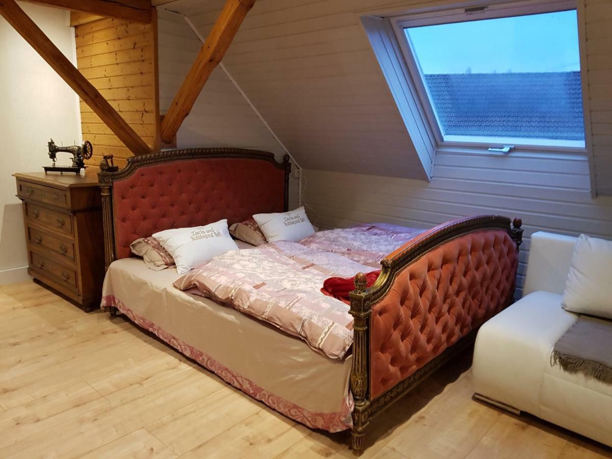 Zucht- Und Ausbildungsstall Rubly Kleinbundenbach Buitenkant foto