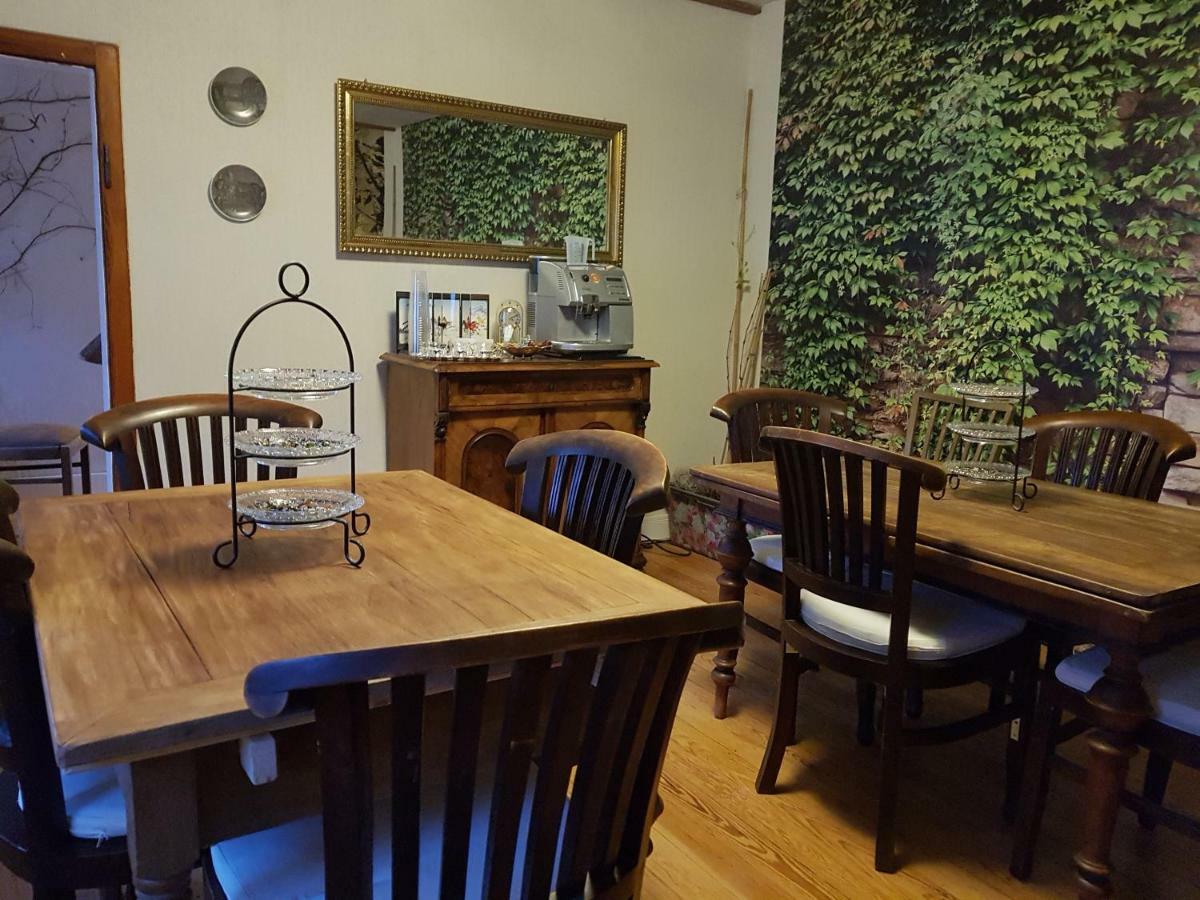 Zucht- Und Ausbildungsstall Rubly Kleinbundenbach Buitenkant foto