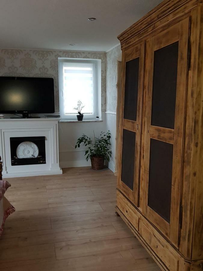 Zucht- Und Ausbildungsstall Rubly Kleinbundenbach Buitenkant foto